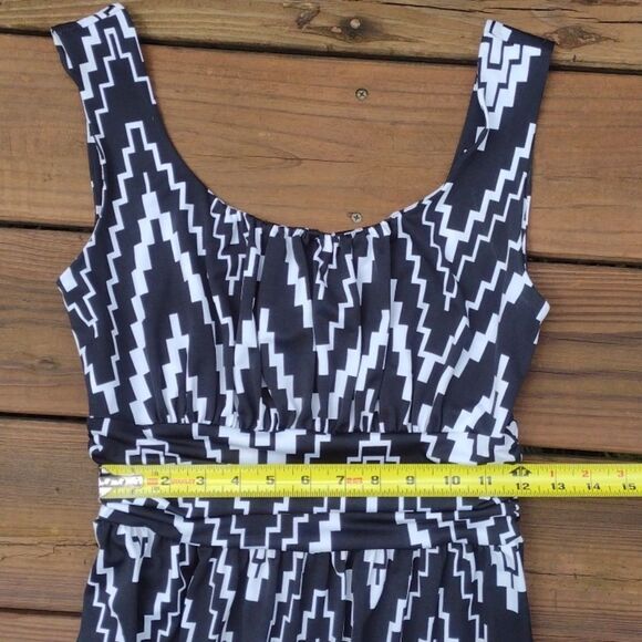 AB Studio Black and White Aztec Print Maxi Dress Size Small - Picture 5 of 7